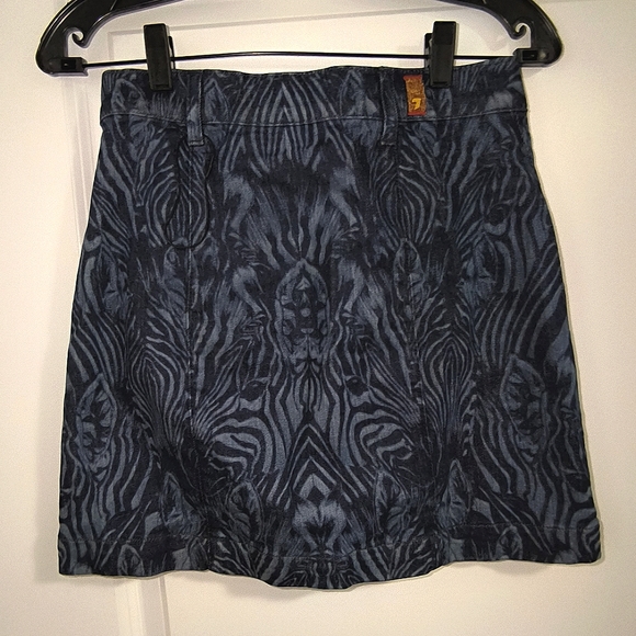7 For All Mankind Zebra Print Button Front Mini Denim Skirt Size 26 - Picture 6 of 13